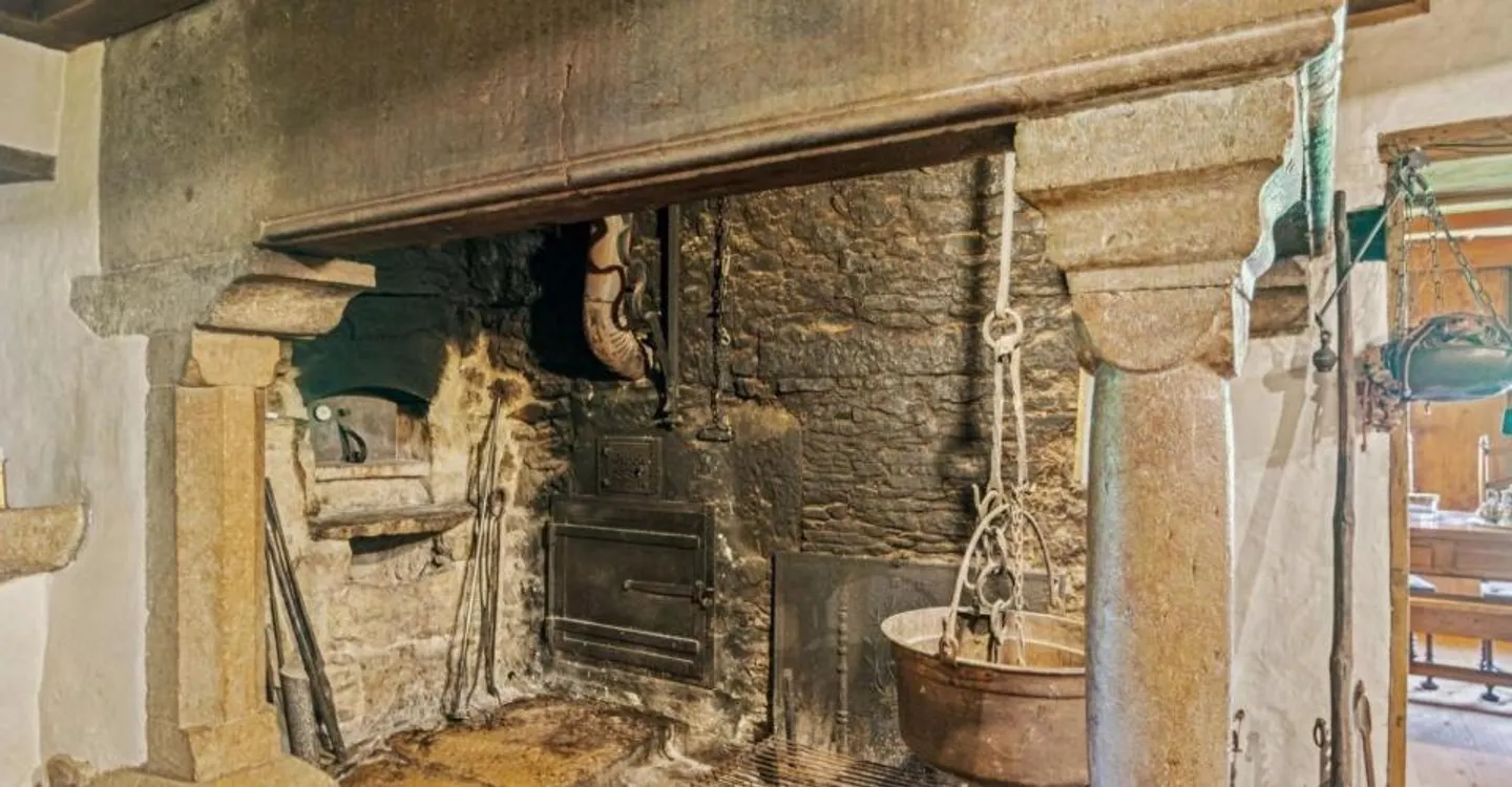 Magnificent renovated farm. Entered into the history of watchmaking - Photo 11 of 11
