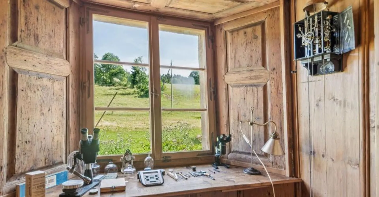 Magnificent renovated farm. Entered into the history of watchmaking - Photo 7 of 11