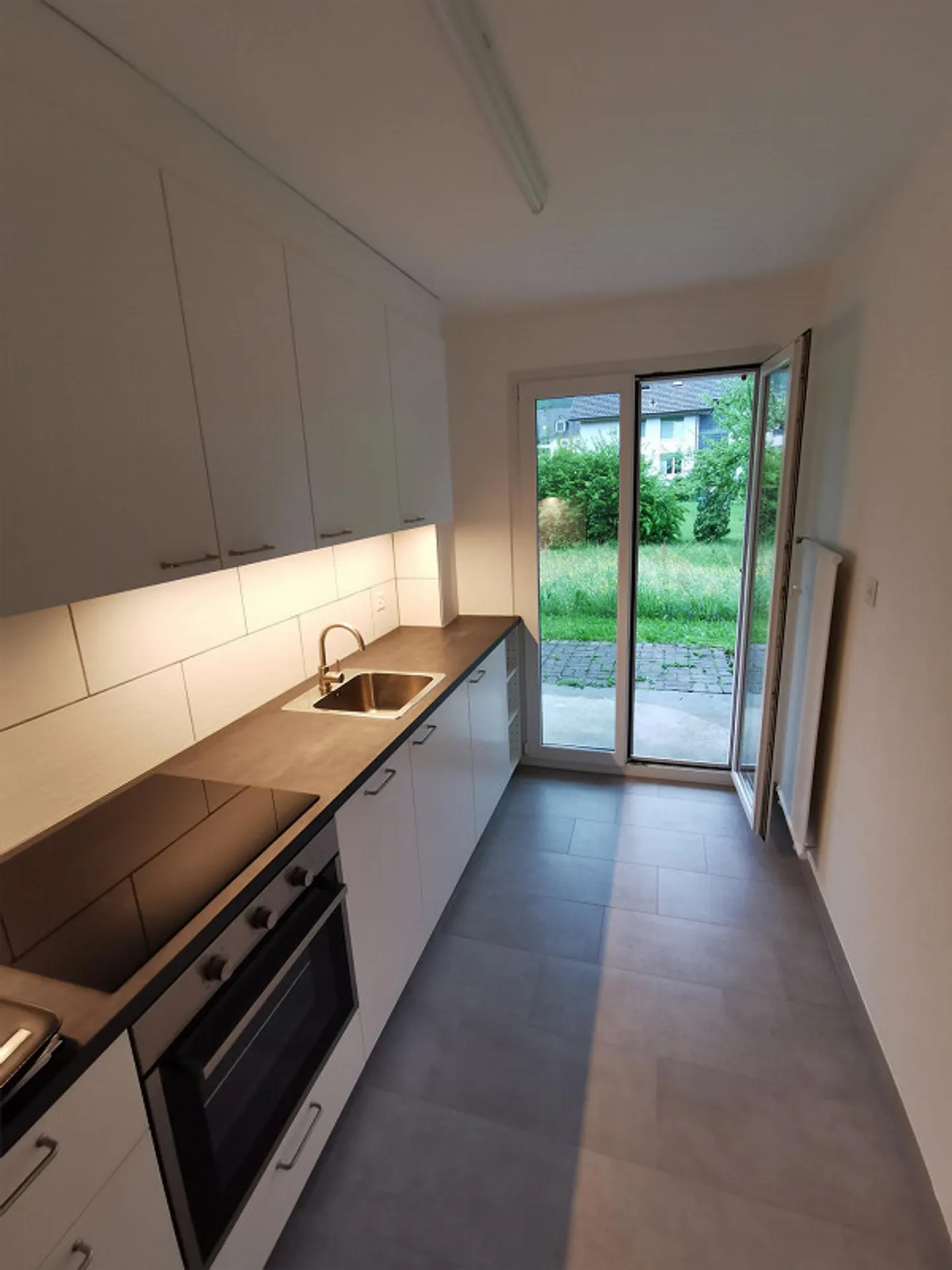 Appartement 2 pièces confortable à Neuenhof pour célibataires - Photo 1 sur 6