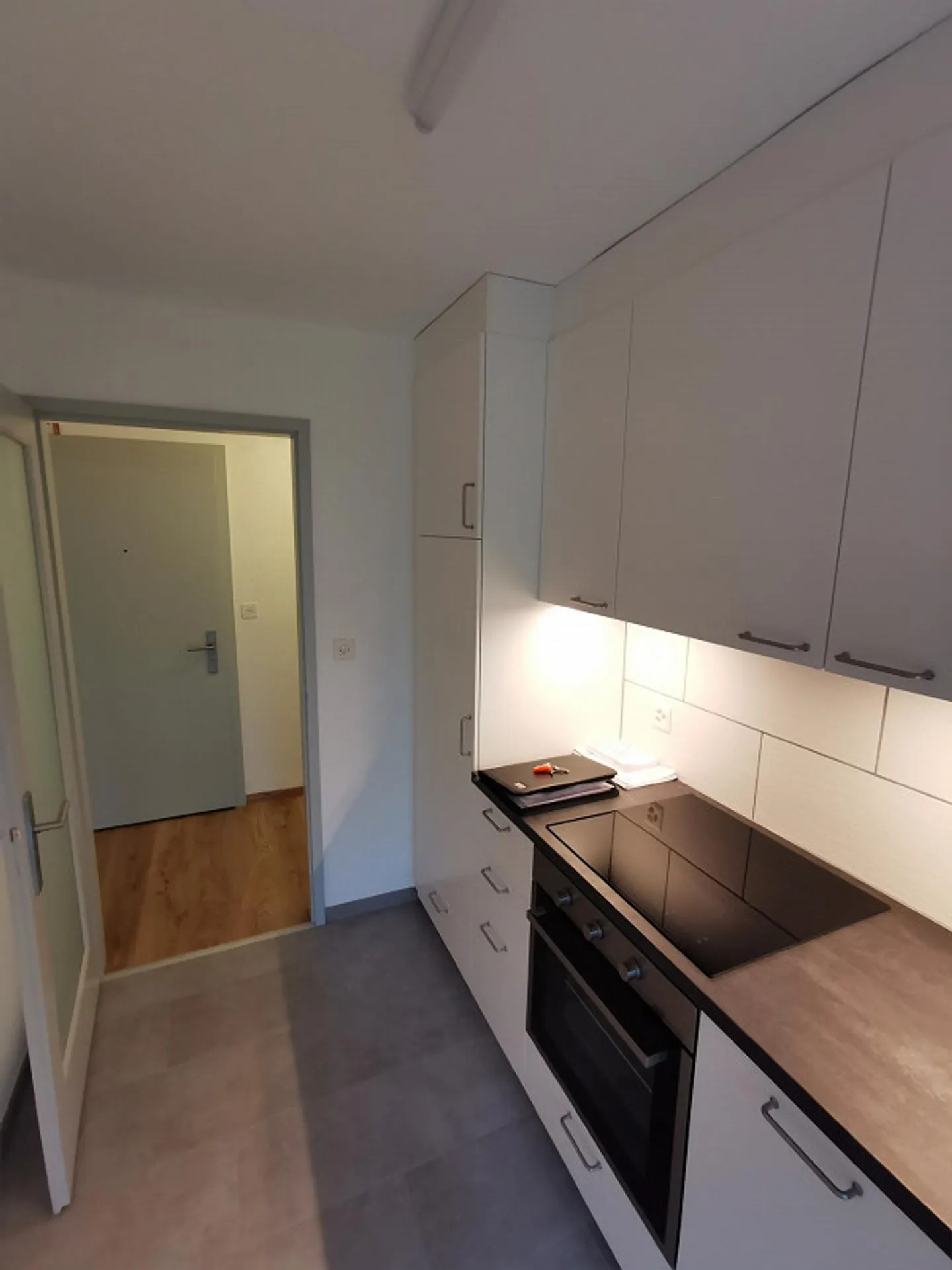 Appartement 2 pièces confortable à Neuenhof pour célibataires - Photo 2 sur 6