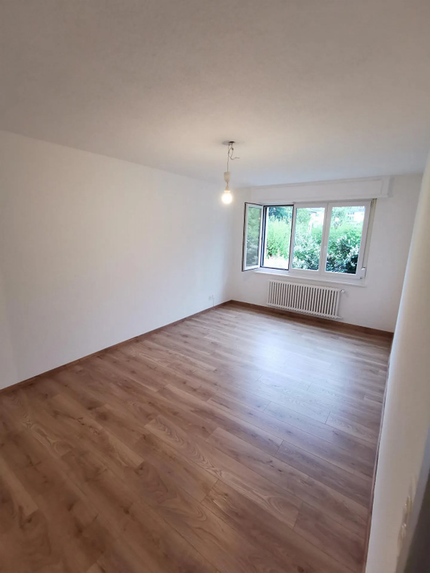 Appartement 2 pièces confortable à Neuenhof pour célibataires - Photo 4 sur 6
