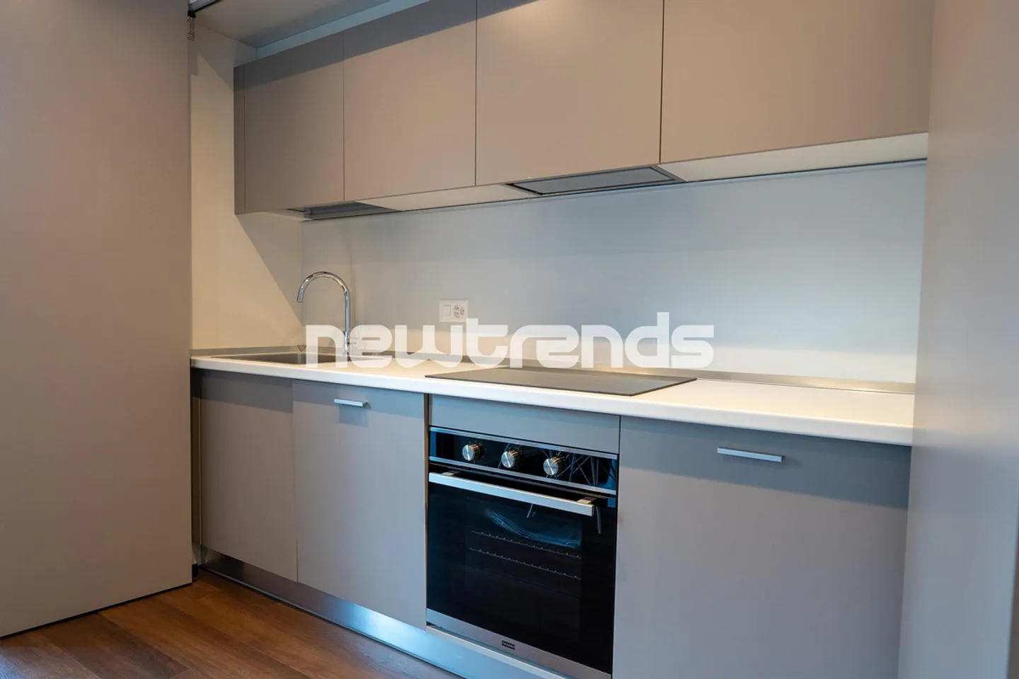 2.5 ZIMMER NEU UND MÖBLIERT MIT KLIMAANLAGE - Foto 10 von 12
