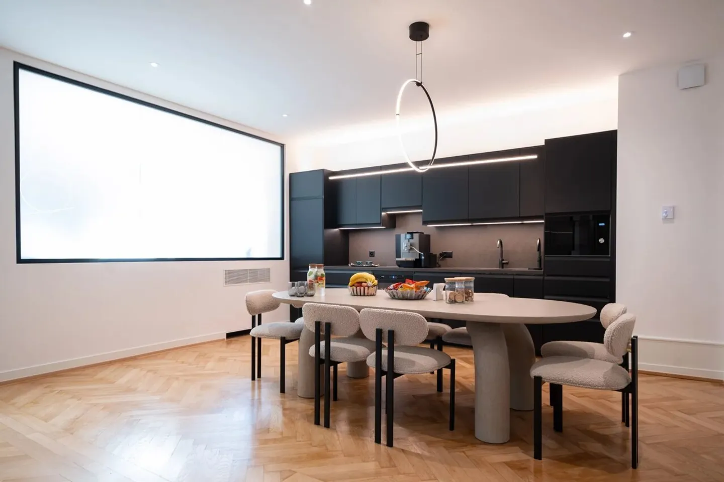 High-end surfaces for sublease - Photo 5 of 7