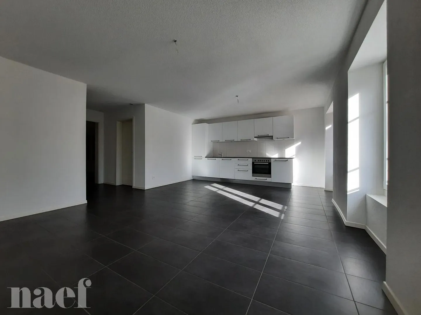 Magnificent 2.5 rooms on the 4th floor - Photo 9 of 11