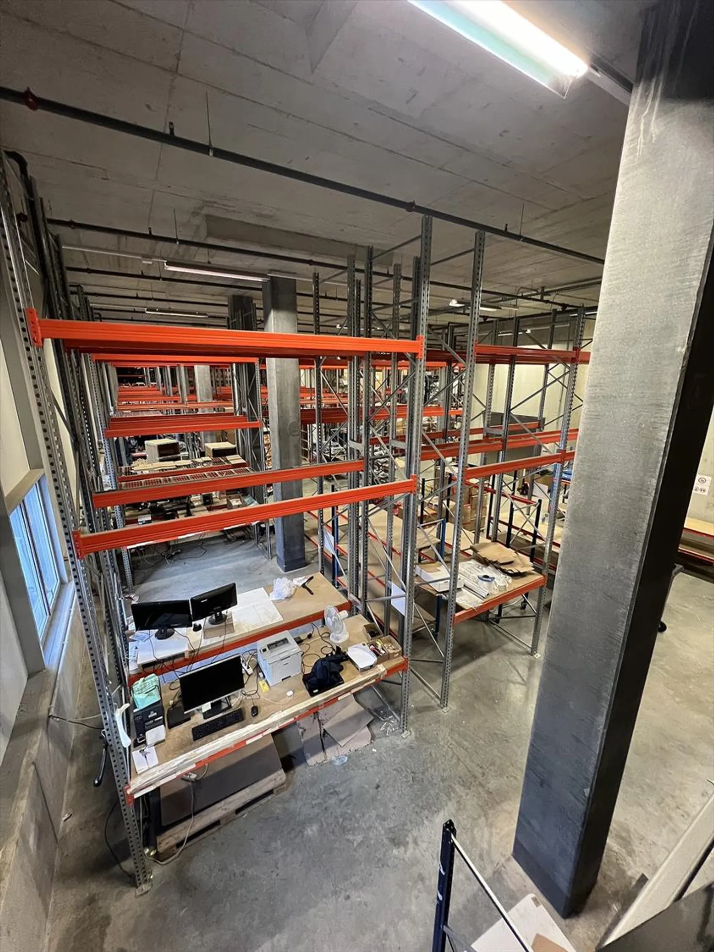 Grenet 21 - Logistische Lagerhäuser, Handwerksbetriebe und moderne Büros mit Terrasse - Foto 6 von 7