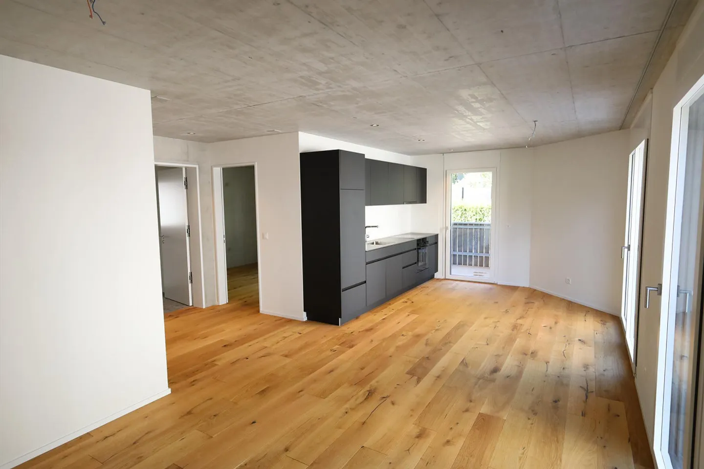 Moderne 2.5-Zimmerwohnung - Foto 6 von 10