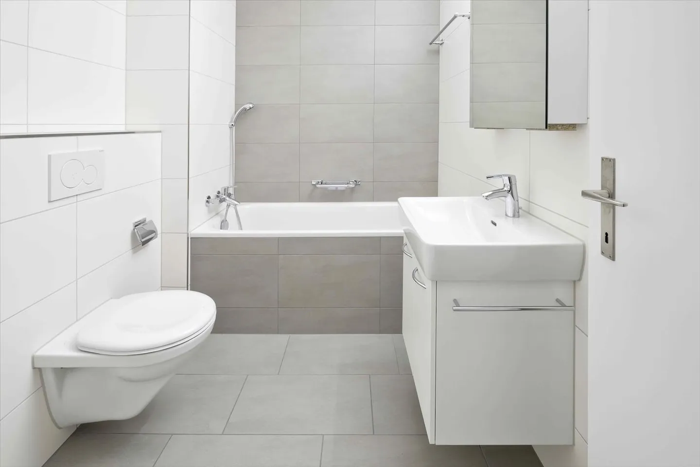 Apartment for rent - Photo 3 of 6