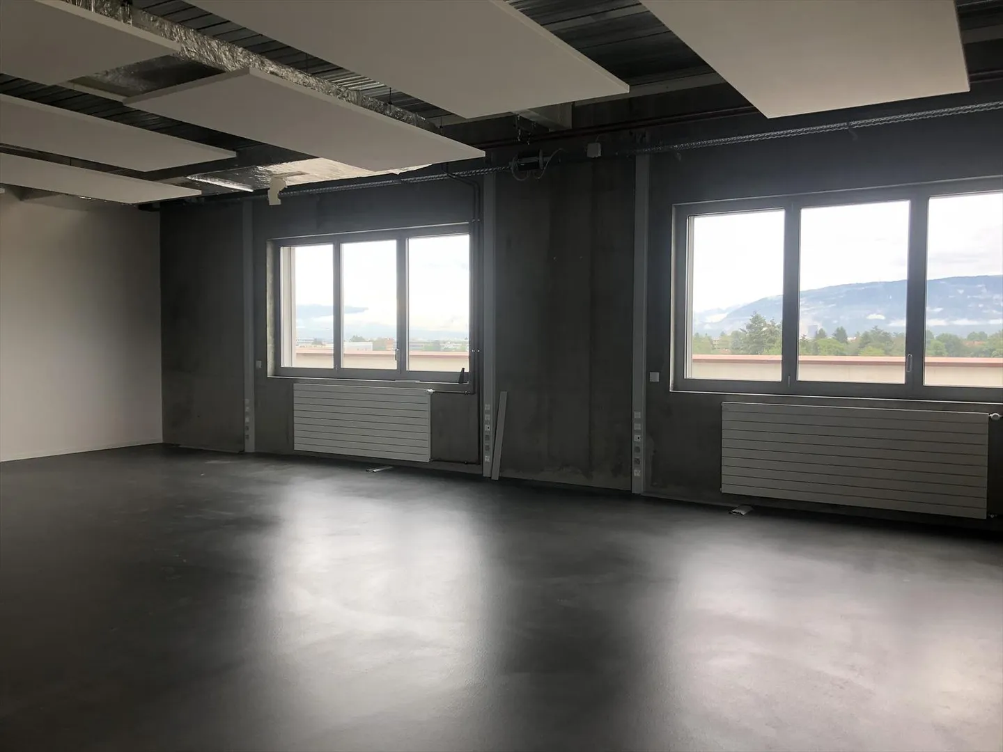 Grenet 21 - Logistische Lagerhäuser, Handwerksbetriebe und moderne Büros mit Terrasse - Foto 7 von 7