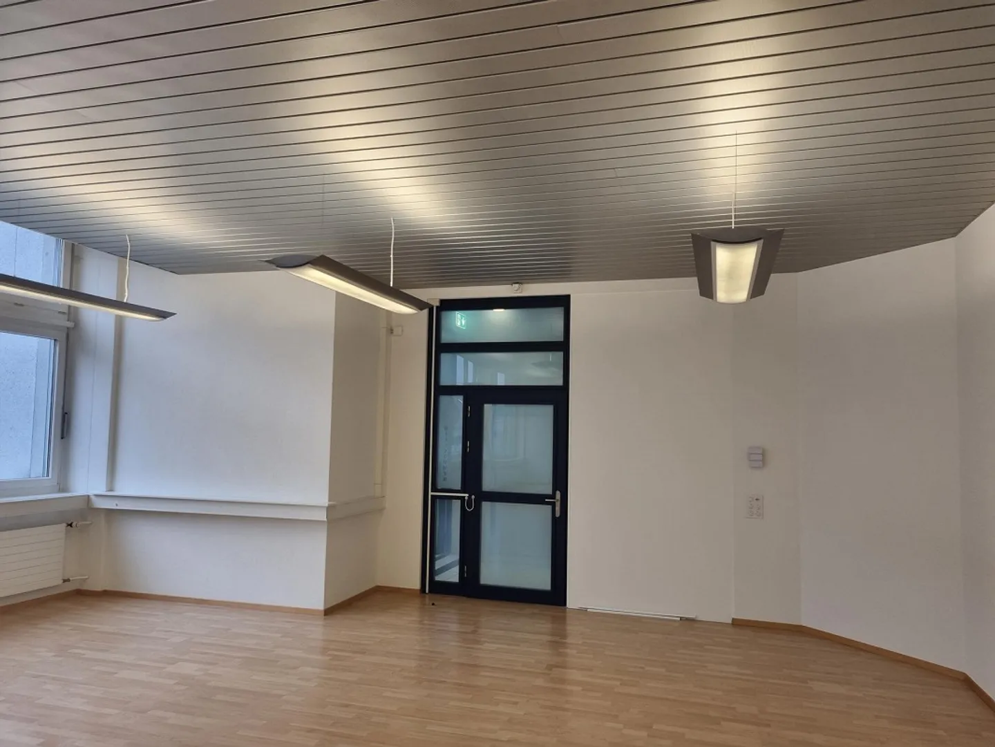 Ufficio 102m2 in Posizione Centrale a Sarnen - Foto 4 di 8