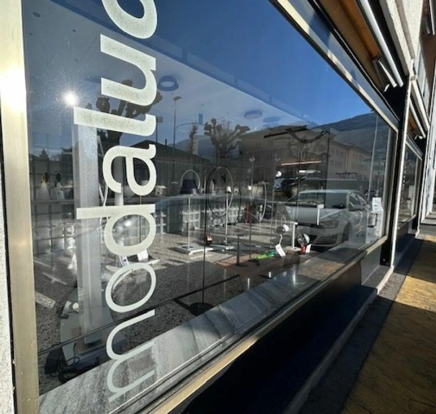 SHOP/COMMERCIAL SPACE WITH WINDOW - Photo 9 of 11