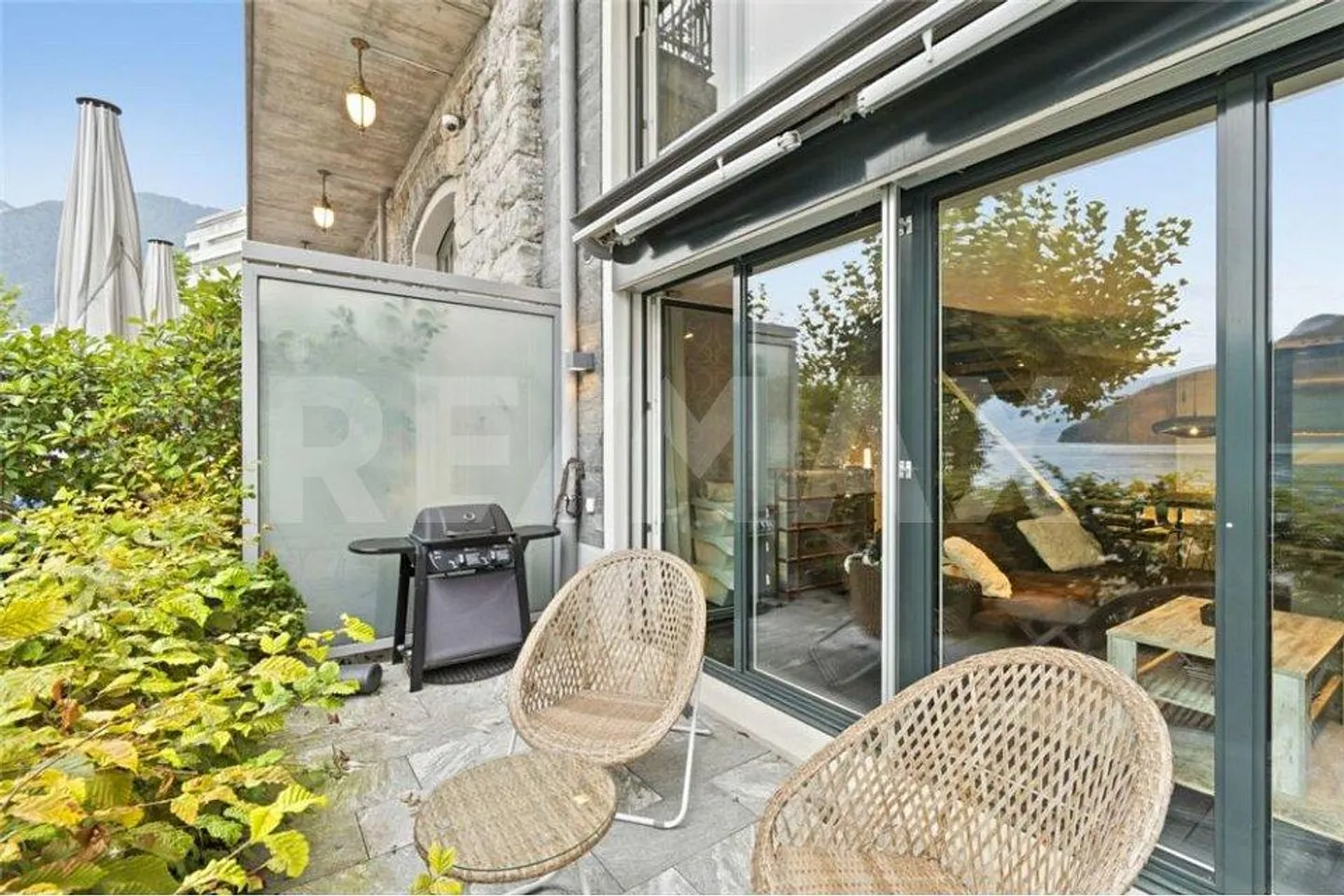 Appartamento duplex elegante e arredato di 2,5 locali in affitto direttamente sulla passeggiata del lago, Brunnen SZ - Foto 5 di 13