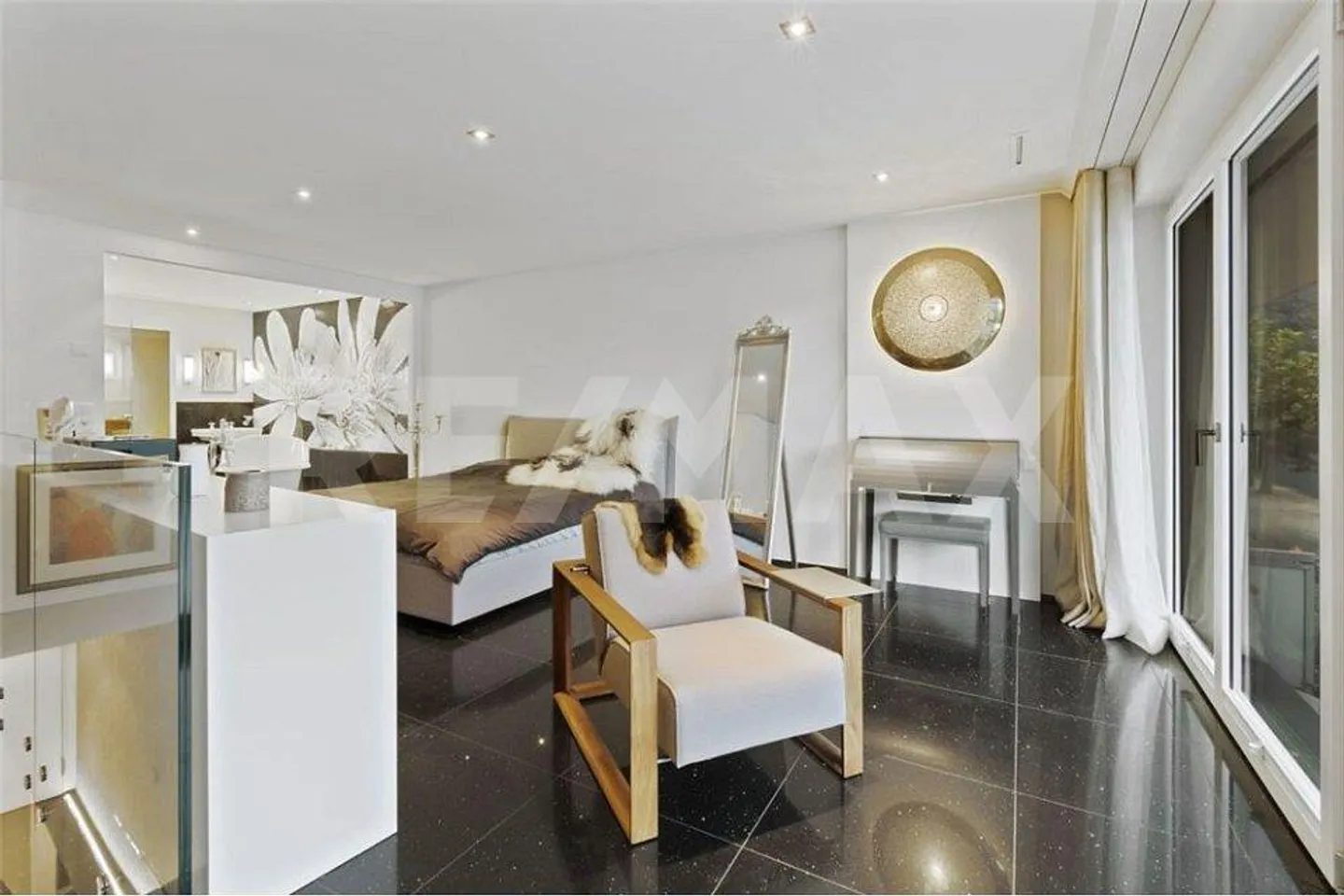 Appartamento duplex elegante e arredato di 2,5 locali in affitto direttamente sulla passeggiata del lago, Brunnen SZ - Foto 6 di 13