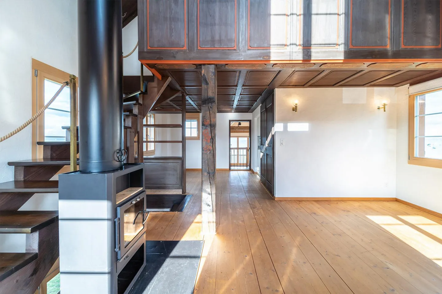 Lake View, History, Character - Unique Timber House Directly at... - Photo 3 of 11