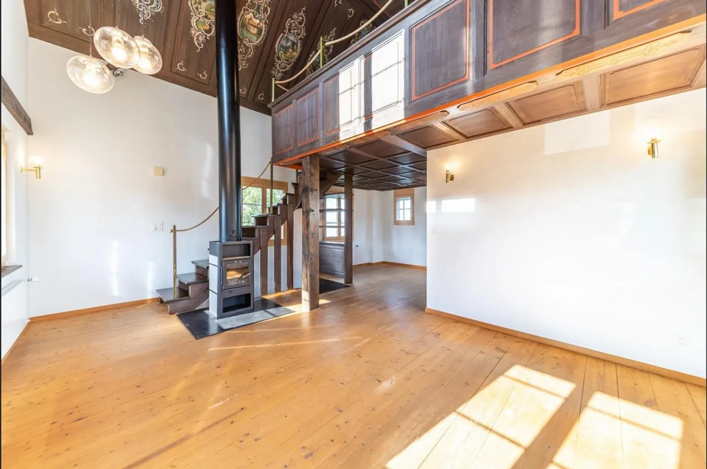 Lake View, History, Character - Unique Timber House Directly at... - Photo 5 of 11