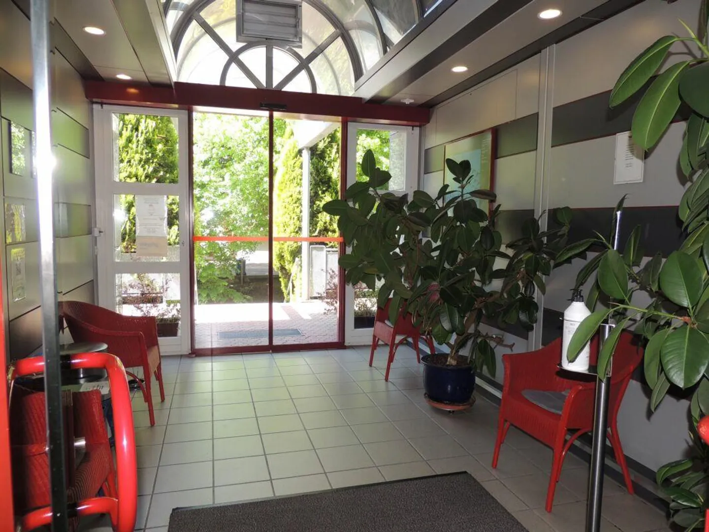 GEWERBLICHER RAUM MIT GROSSEN FENSTERN (Nachfolger gesucht) - Foto 4 von 22