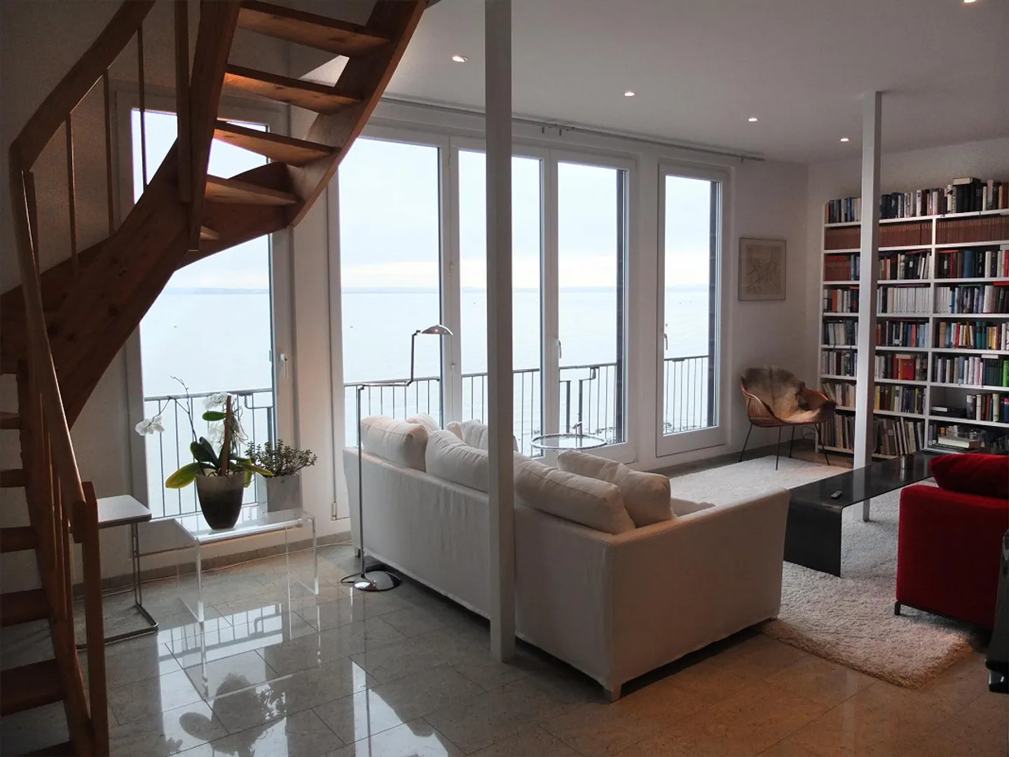 Lake View, History, Character - Unique Timber House Directly at... - Photo 10 of 11