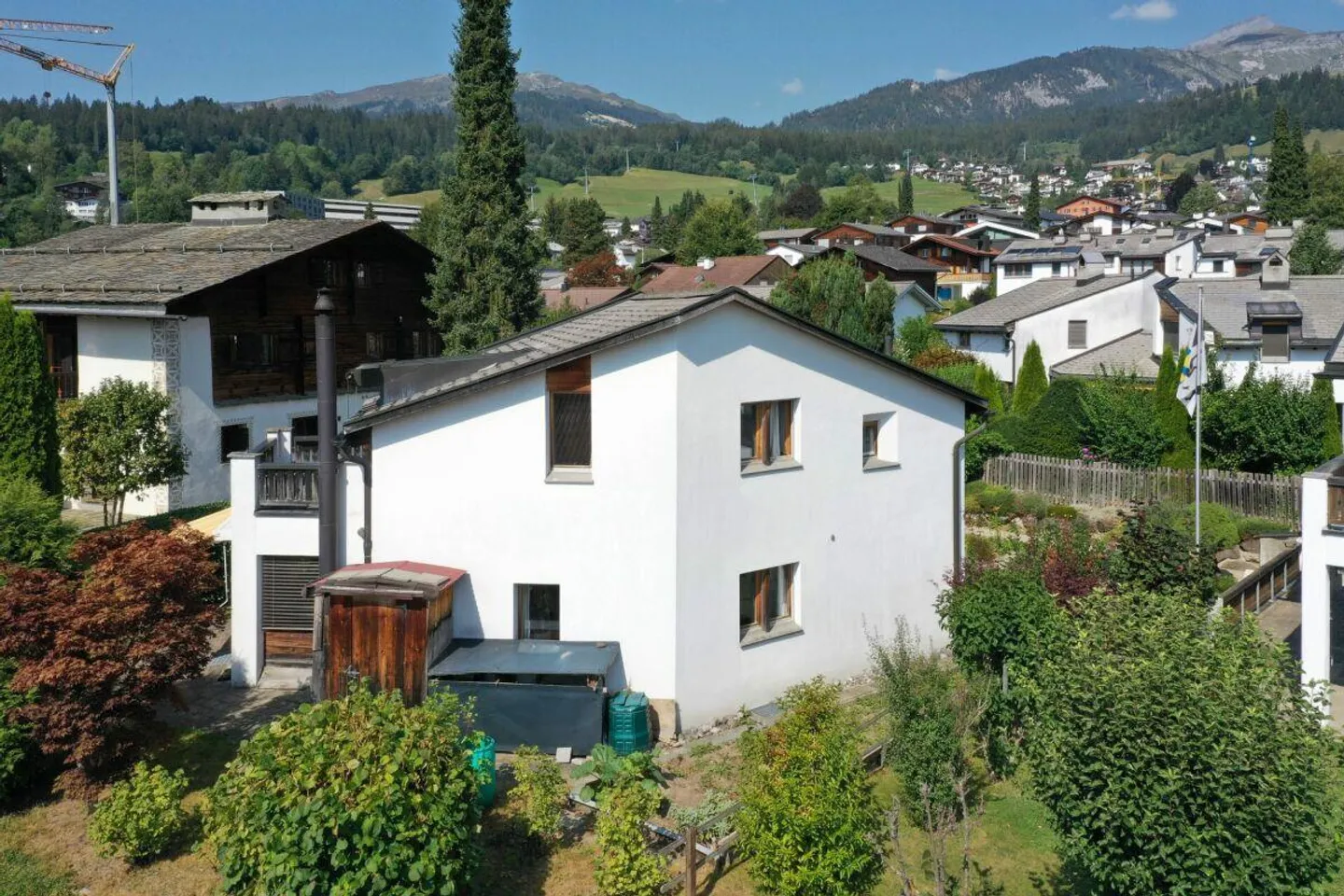 Maison individuelle avec 4½ pièces dans un emplacement calme et ensoleillé - Photo 3 sur 10
