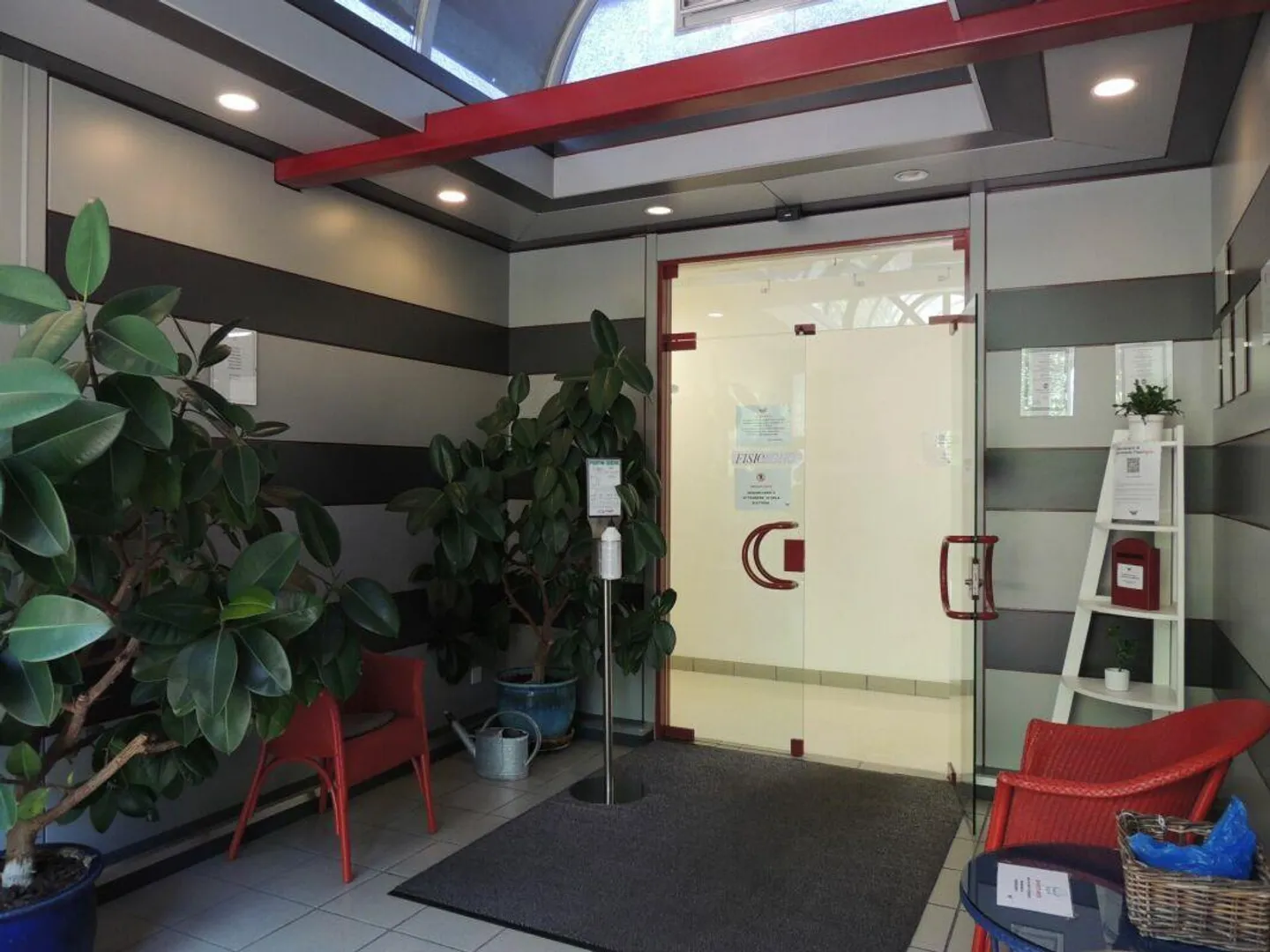 GEWERBLICHER RAUM MIT GROSSEN FENSTERN (Nachfolger gesucht) - Foto 5 von 22