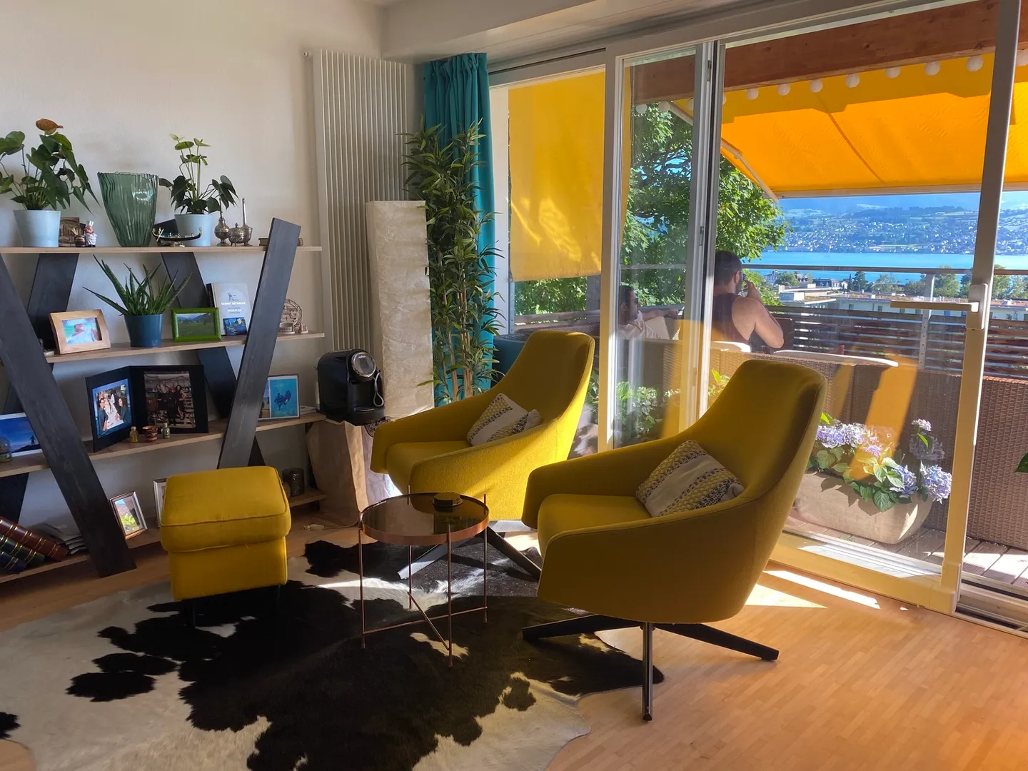 2½ ZI-WOHNUNG IN MÄNNEDORF (ZH), MÖBLIERT, TEMPORÄR - Foto 2 von 7