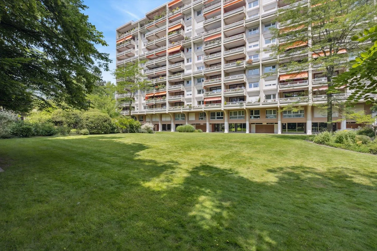 MATUTINA PARC - 5-ZIMMER-WOHNUNG IM HERZEN DES GRÜNEN - Foto 1 von 4