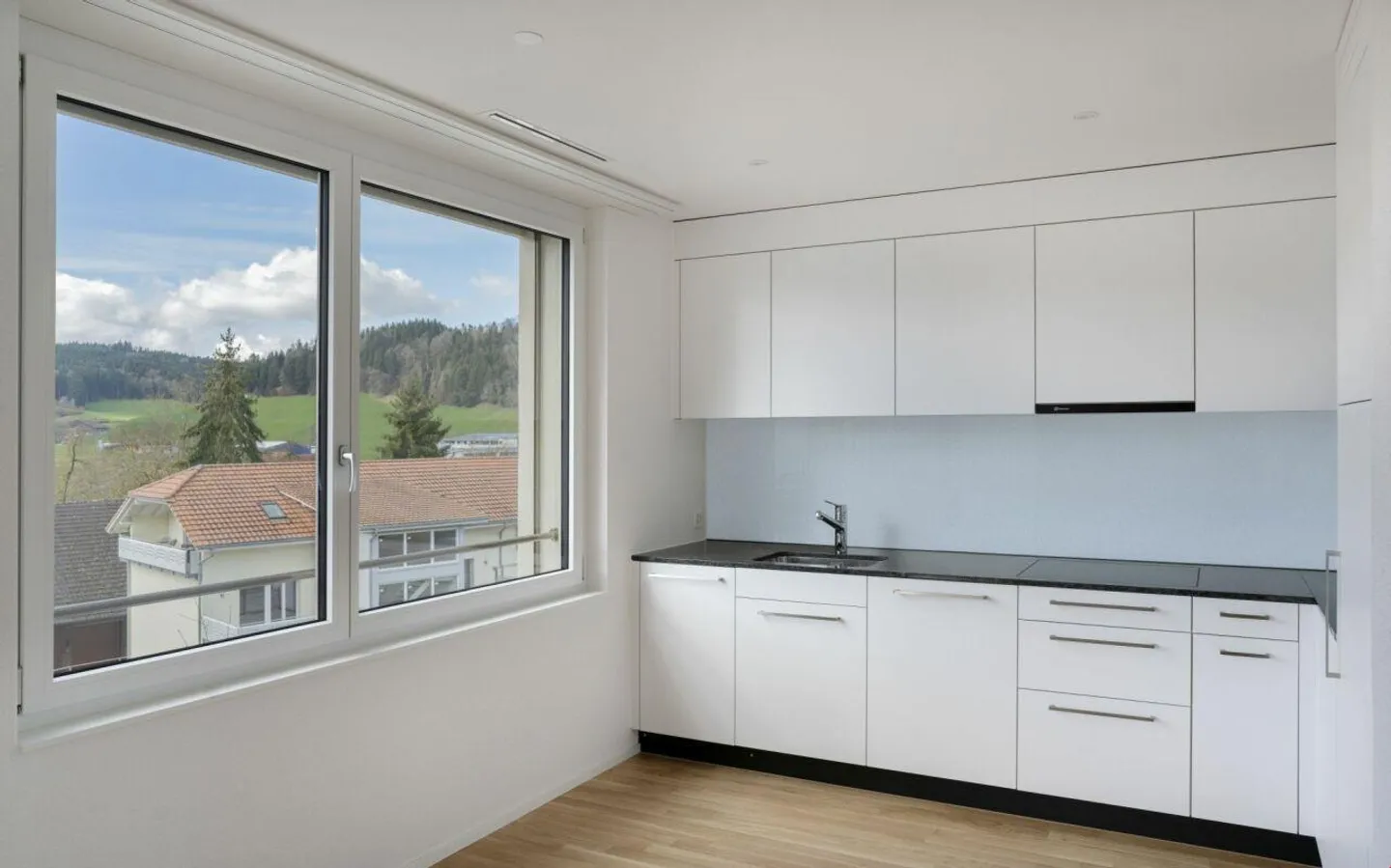 Charmante Wohnung mit Balkon - Foto 2 von 7