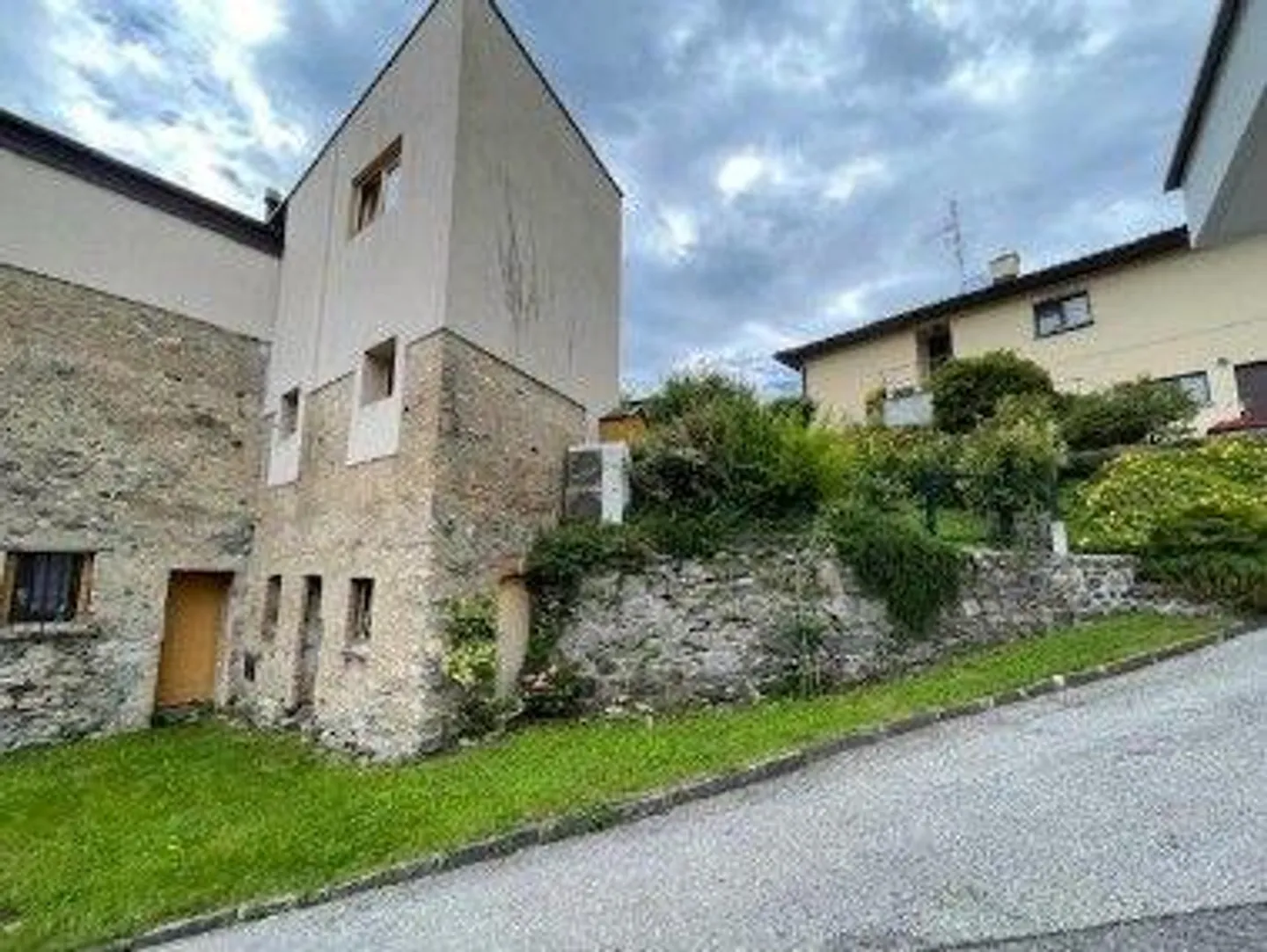 Casa singola in affitto - Foto 3 di 13
