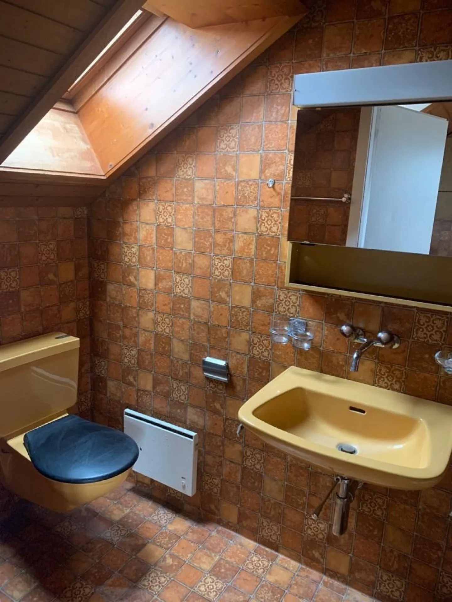 1-Zimmer-Dachwohnung in 5-Familienhaus an ruhiger Lage - Foto 5 von 7