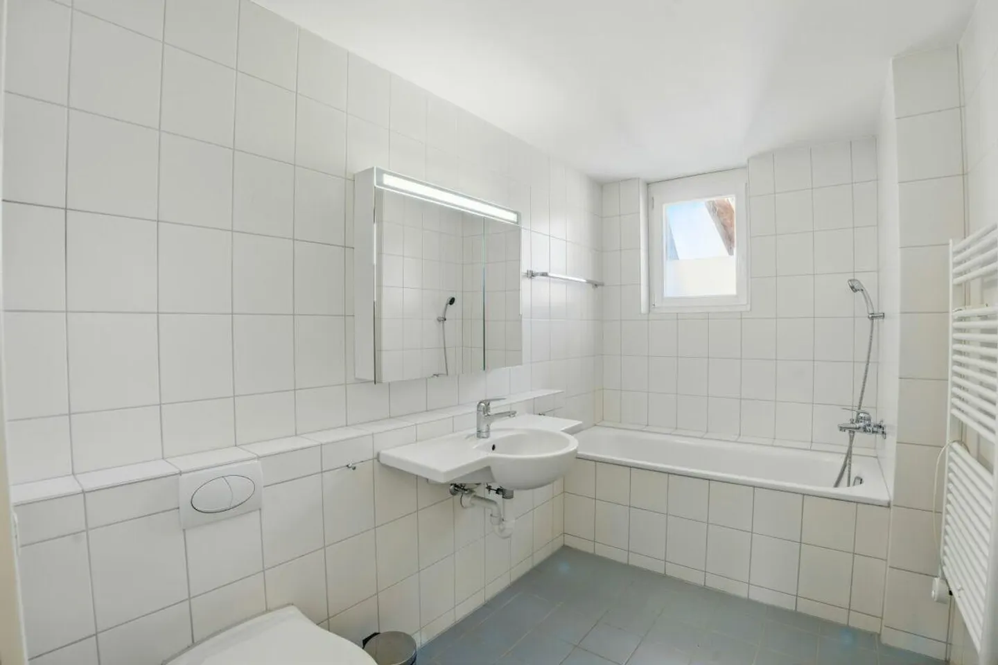 Grosszügige 3.5 Z' Maisonette-Wohnung mit viel Privatsphäre an zentraler Lage - Foto 6 von 12