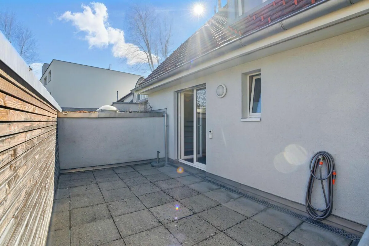 Grosszügige 3.5 Z' Maisonette-Wohnung mit viel Privatsphäre an zentraler Lage - Foto 8 von 12