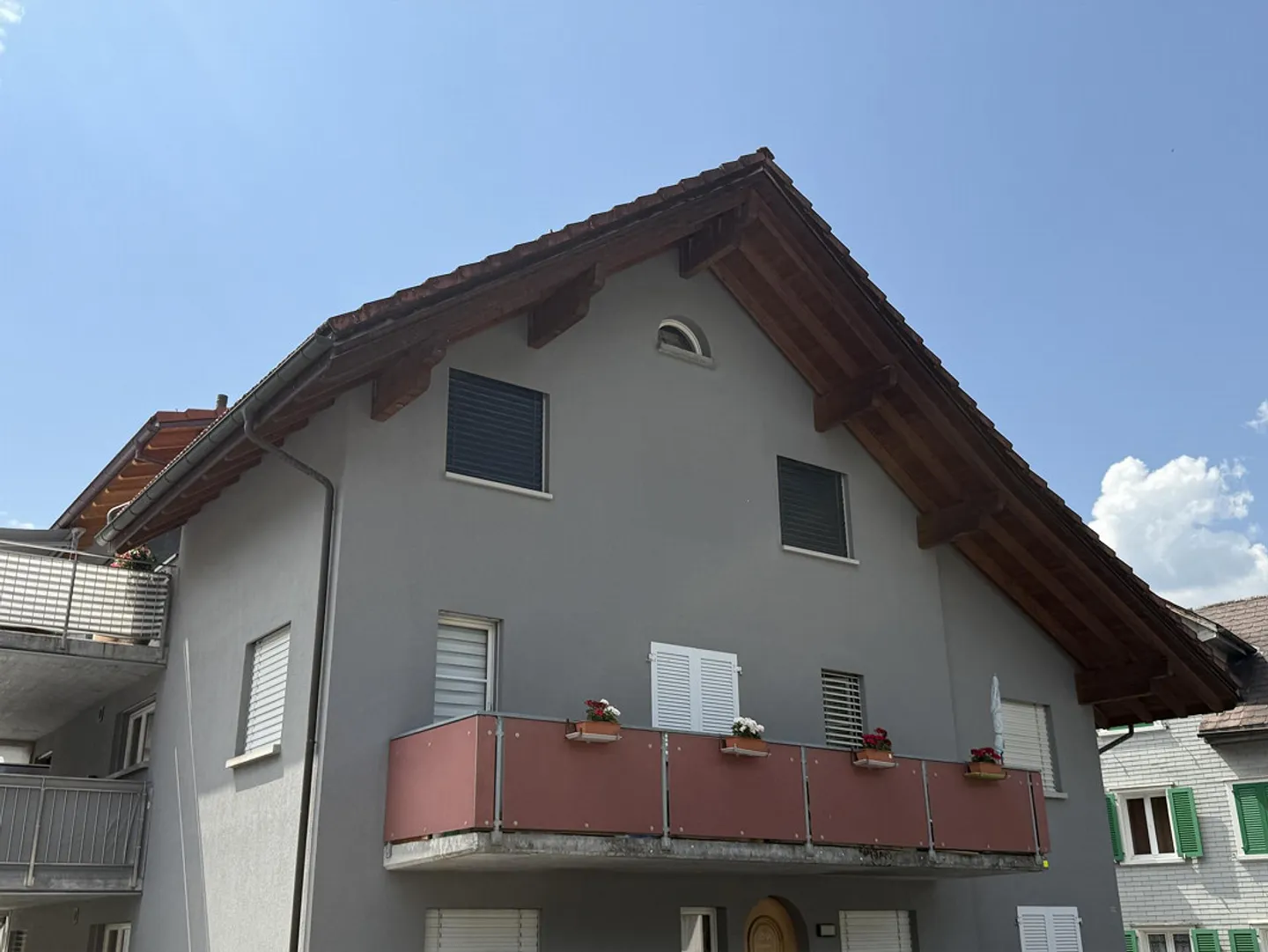 Geräumige Wohnung mit Balkonen - Foto 1 von 4