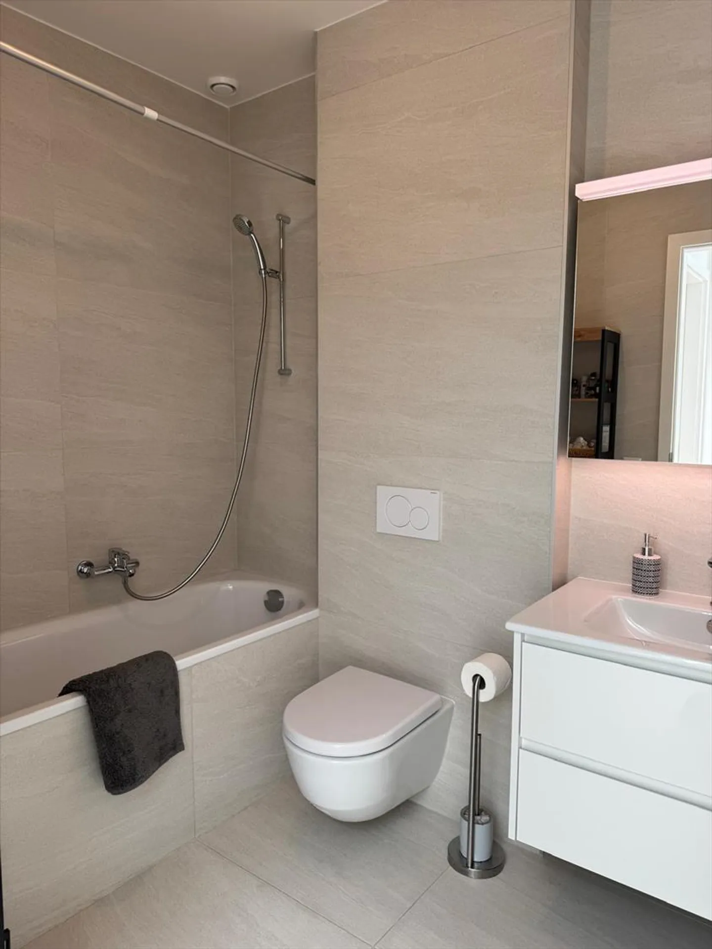 Maison contiguë - Photo 8 sur 12