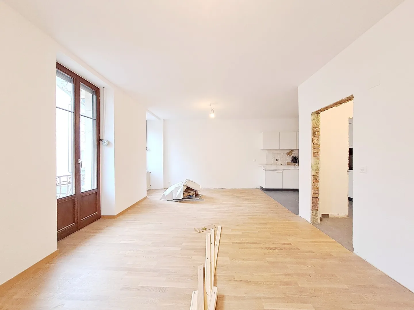 YVERDON 10, Vollständig renovierte 4,5-Zimmer-Wohnung - Foto 2 von 11