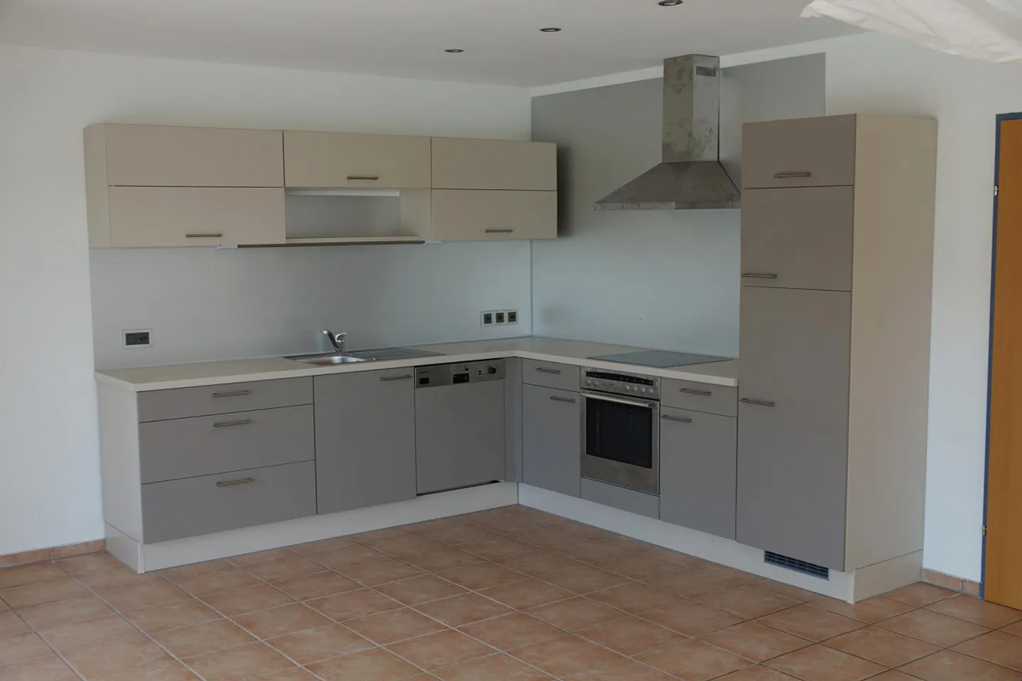 Detached Single-Family House with a View - Photo 1 of 11