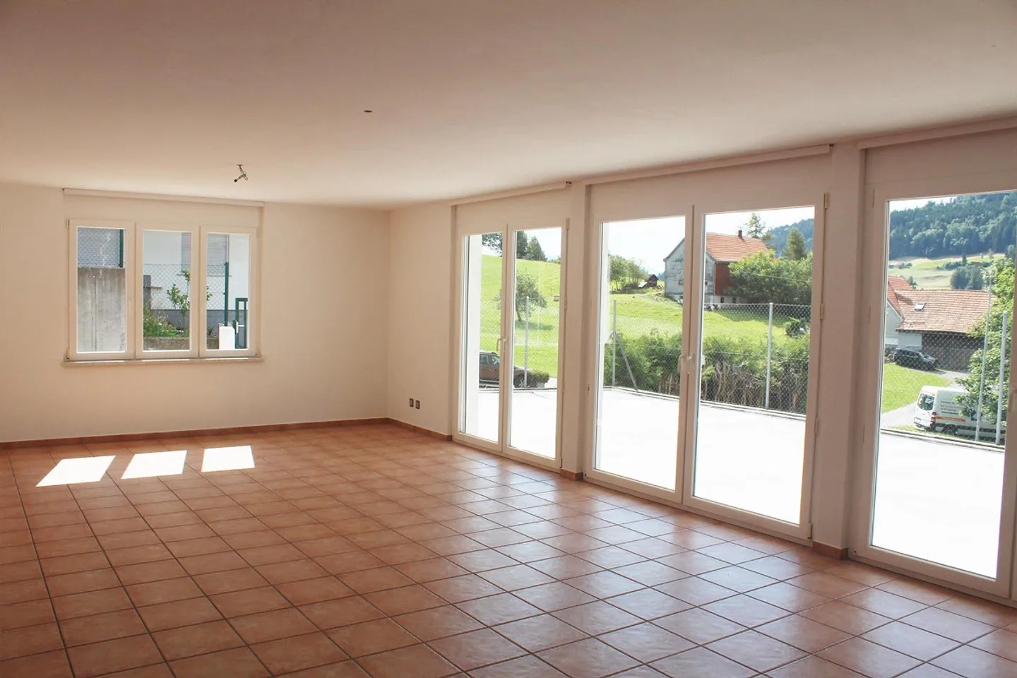 Detached Single-Family House with a View - Photo 3 of 11