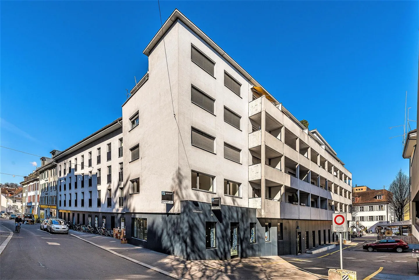 Appartamento luminoso e spazioso con 2 camere in posizione centrale - Foto 1 di 6