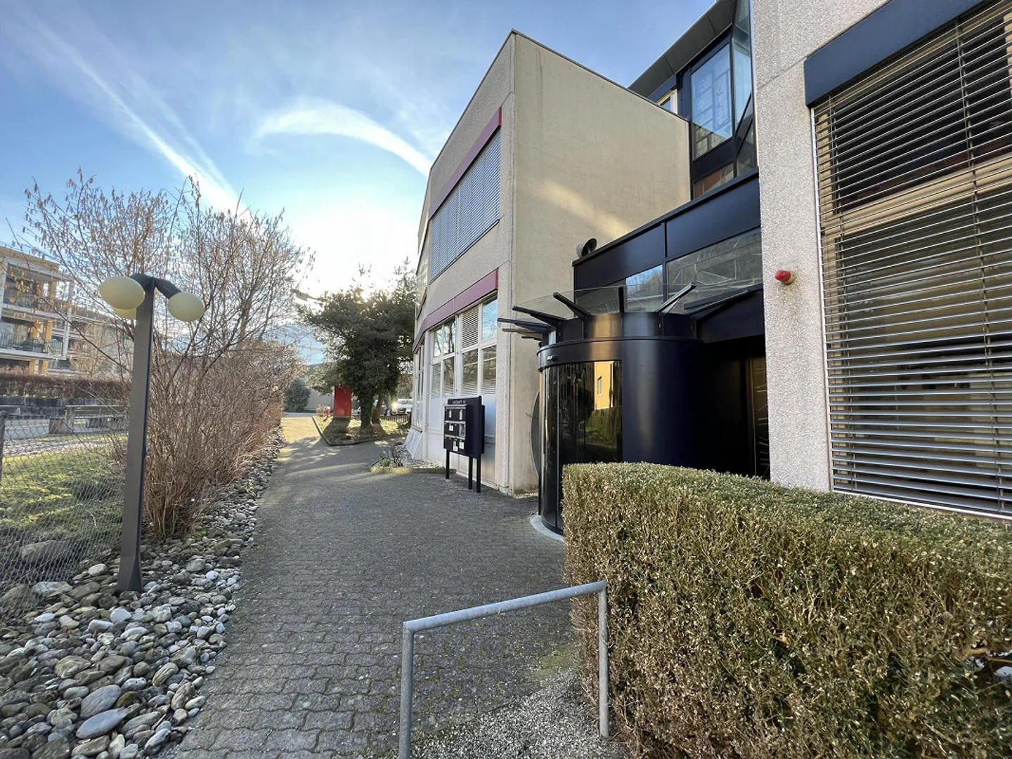 Espace de bureau abordable avec une connexion idéale - Photo 1 sur 7