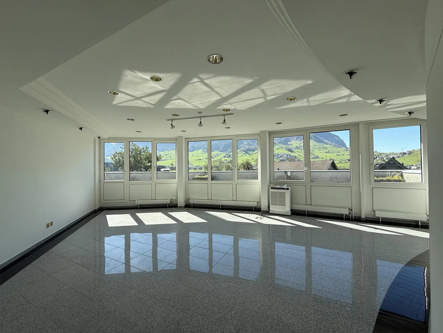 Espace de bureau abordable avec une connexion idéale - Photo 4 sur 7