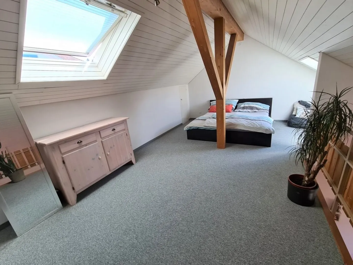 Living happiness on two floors - Photo 3 of 7