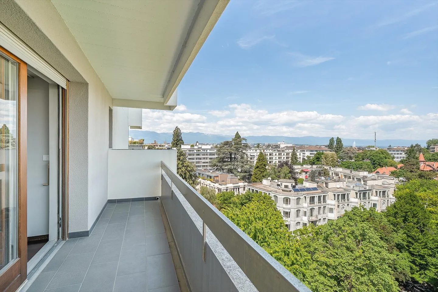6-Zimmer-Wohnung - Foto 1 von 7