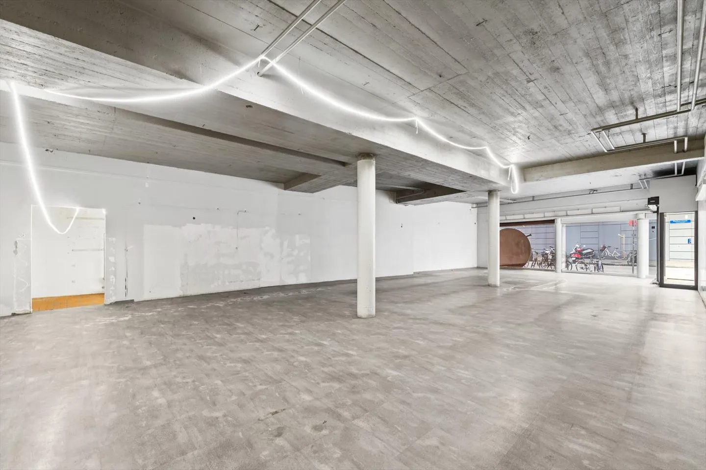 Retail space next to Messe Basel - Photo 5 of 6