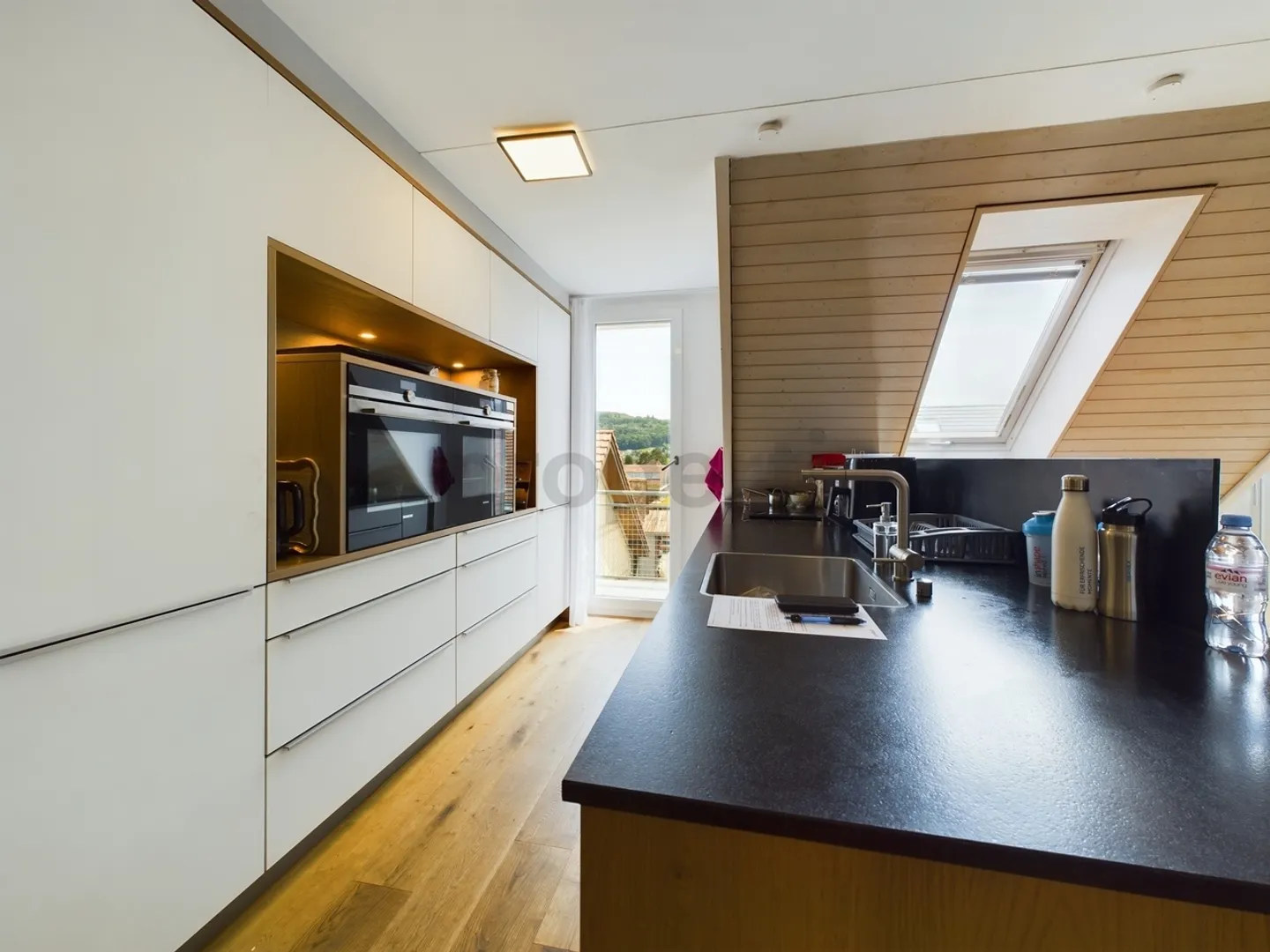 Work, Live, Unfold: Maisonette with Possibility in Hägendorf - Photo 4 of 10