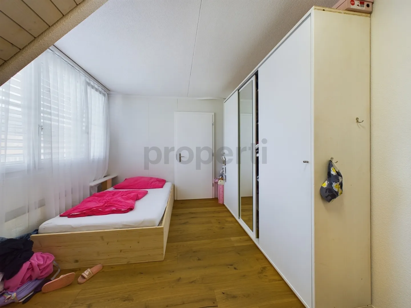 Work, Live, Unfold: Maisonette with Possibility in Hägendorf - Photo 6 of 10