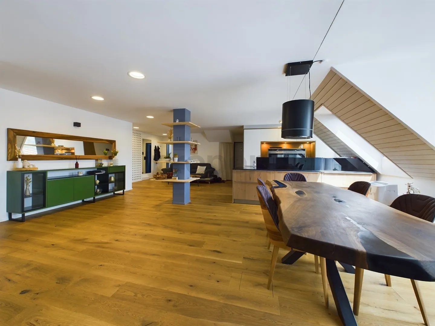 Work, Live, Unfold: Maisonette with Possibility in Hägendorf - Photo 2 of 10