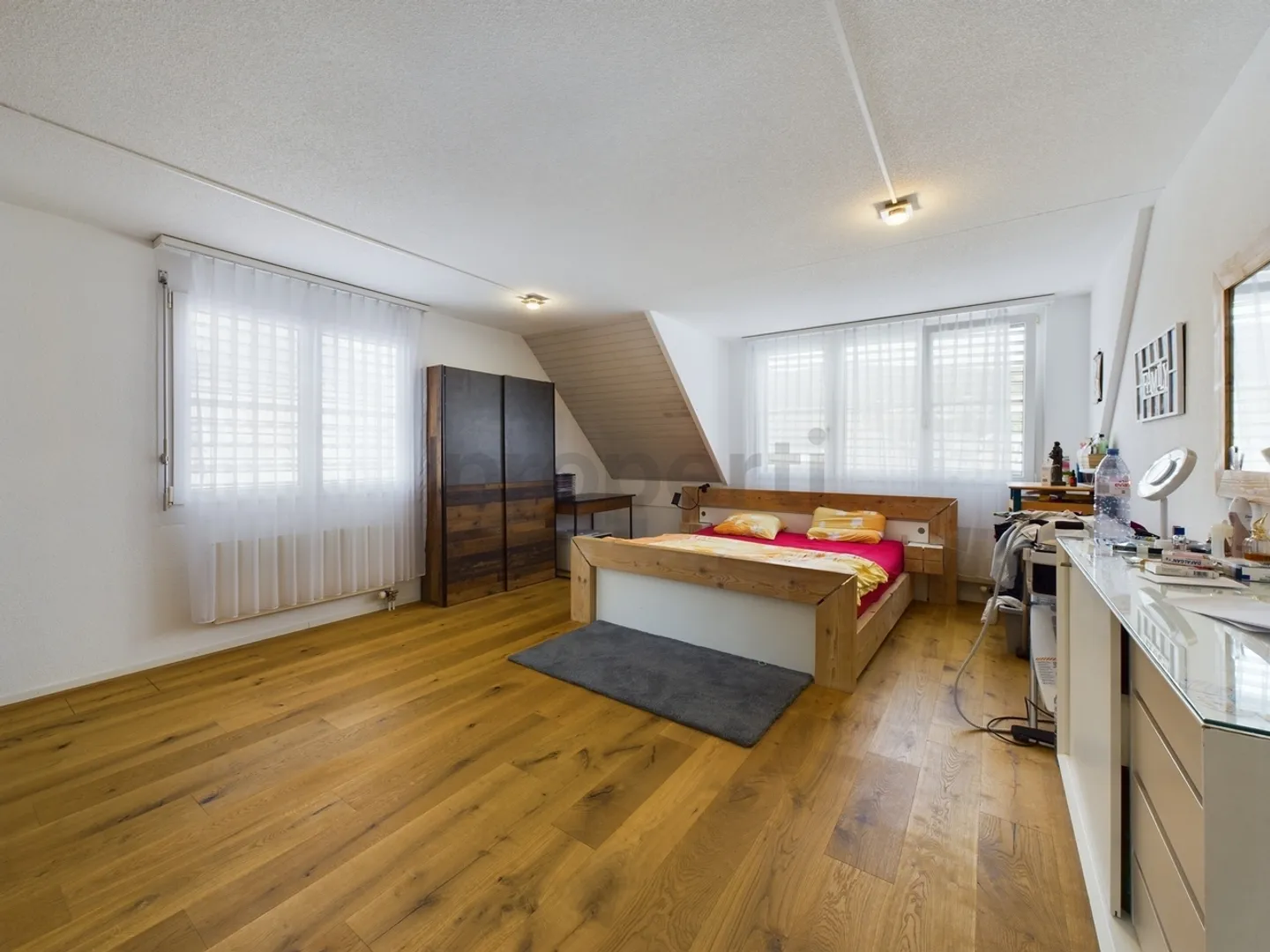 Work, Live, Unfold: Maisonette with Possibility in Hägendorf - Photo 8 of 10