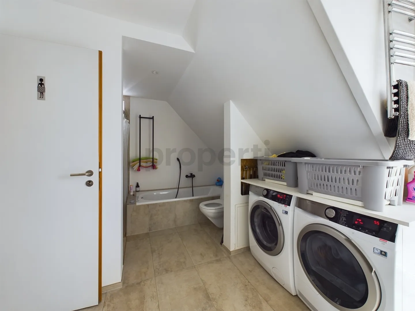 Work, Live, Unfold: Maisonette with Possibility in Hägendorf - Photo 9 of 10