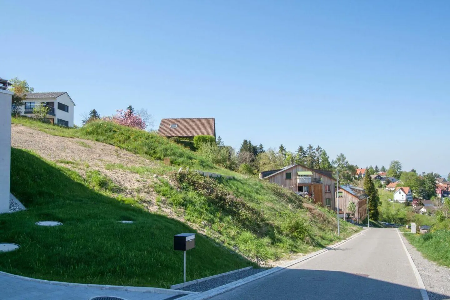 EFH A with 6 1/2 rooms and option for 1 1/2 apartment - Photo 3 of 5