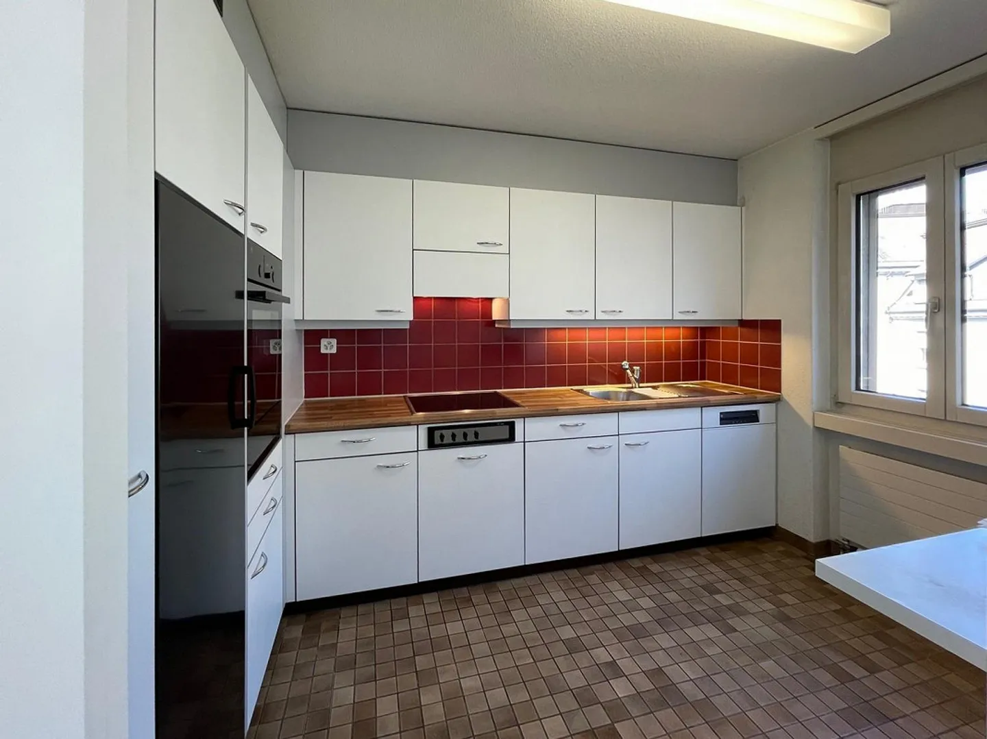 Living in a great location at Stauffacher (TEMPORARY UNTIL MARCH 31, 2027) - Photo 5 of 8