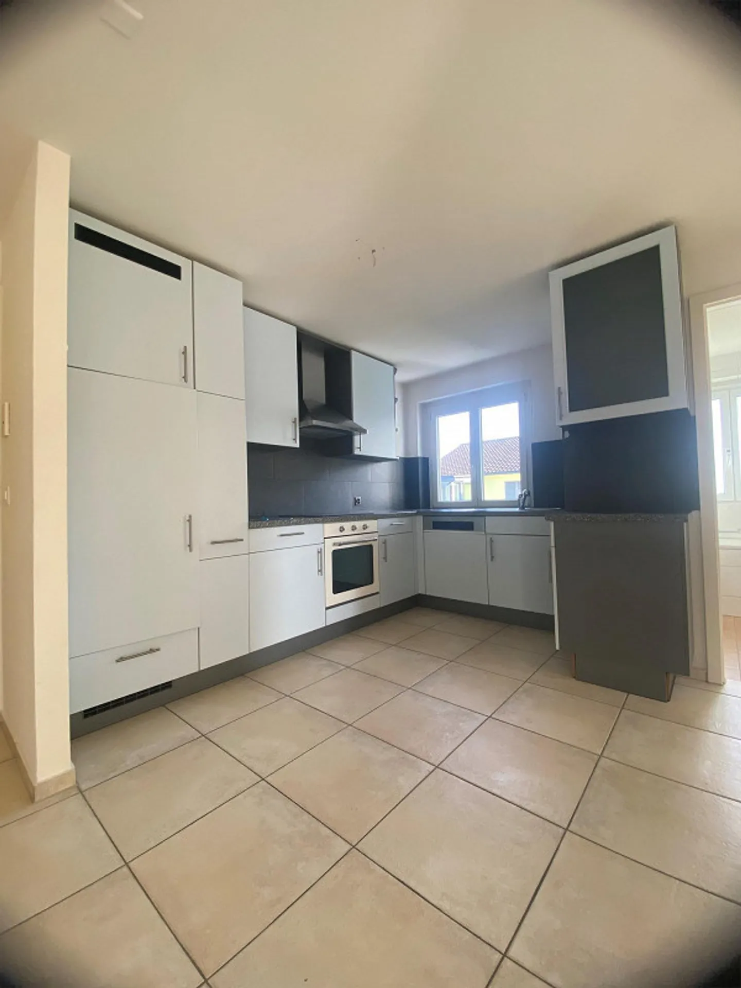 3.5-room apartment for rent opposite Emmen Center! - Photo 1 of 6