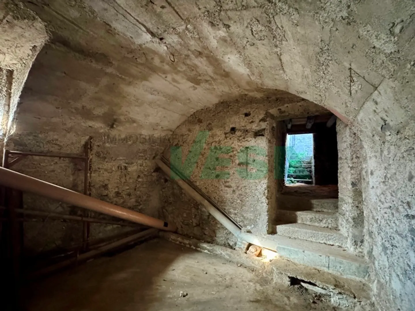 Splendida proprietà con antico palazzo, casetta rustica e bel giardino - Foto 10 di 11