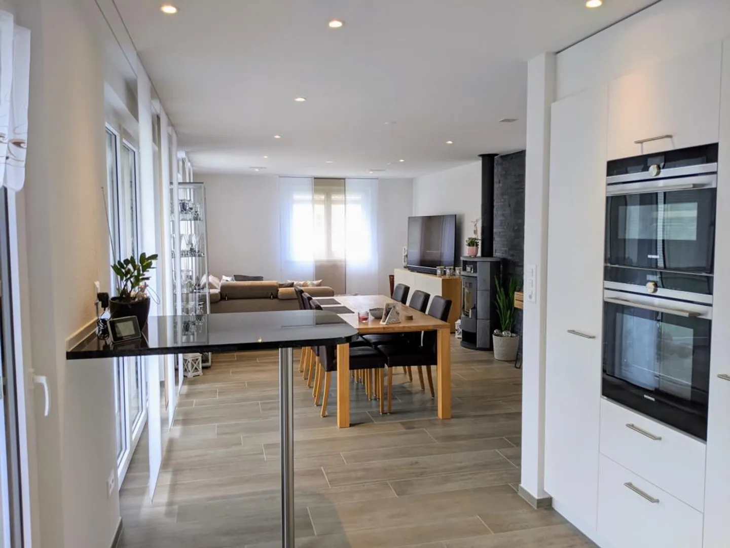 Appartamento 4.5 locali con grande balcone e vista sul verde - Foto 4 di 22